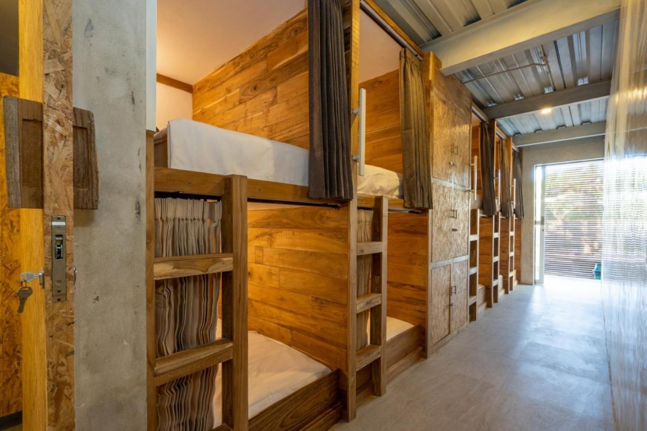 Good Cheer Hostel レンボンガン島 エクステリア 写真