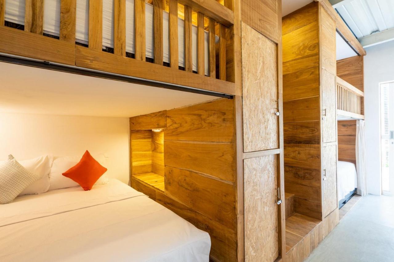 Good Cheer Hostel レンボンガン島 エクステリア 写真